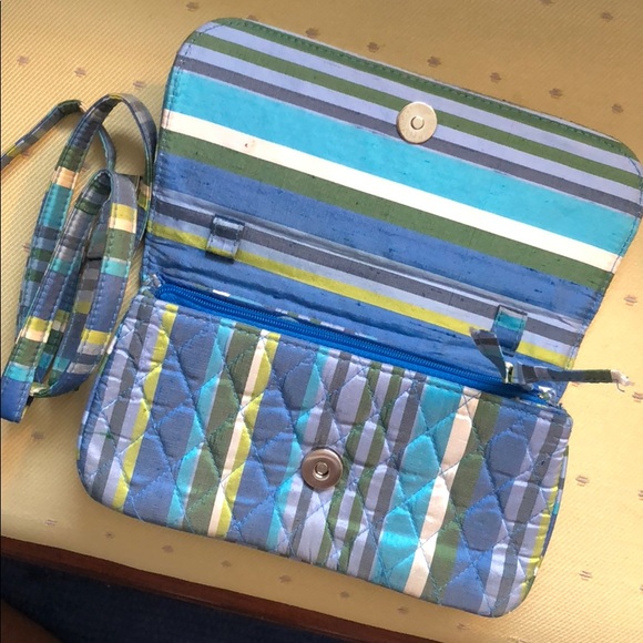 Vera Bradley summer clutch - Picture 3 of 5